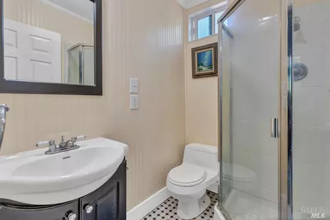 33 B St, Vallejo, CA 94590 photo 8