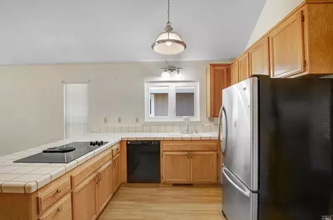 635 Anthony Ct, Sonoma, CA 95476 photo 8
