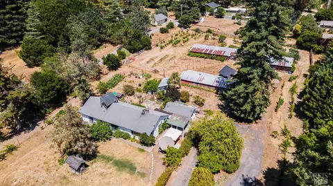 1488 Laguna Rd, Santa Rosa, CA 95401