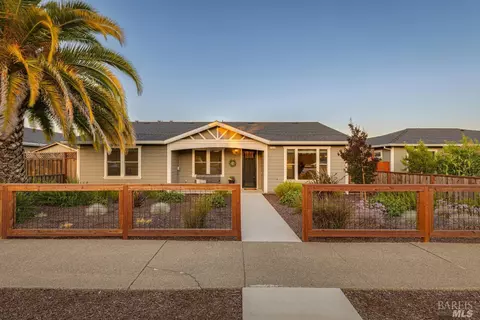 3646 Coffey Ln, Santa Rosa, CA 95403