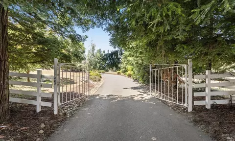 485 Ormsby Ln, Petaluma, CA 94954
