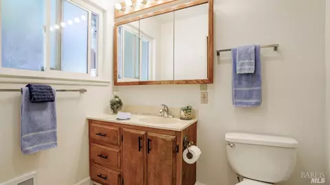 211 Locust Dr, Vallejo, CA 94591 photo 12