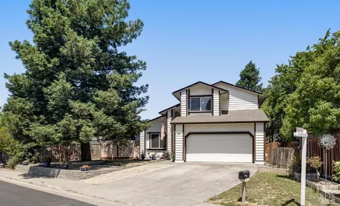 236 Veronda Ave, Cotati, CA 94931
