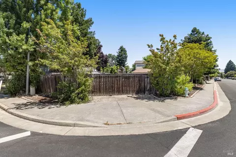 236 Veronda Ave, Cotati, CA 94931 photo 2