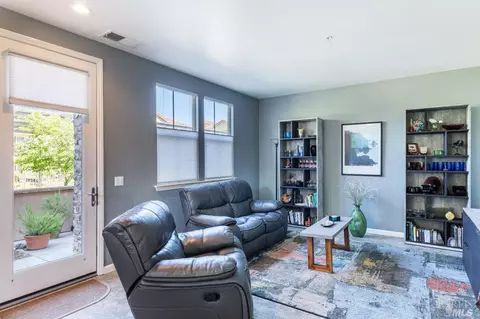 165 Stonegate Cir #A, Cloverdale, CA 95425 photo 4