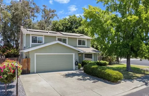 326 Plantation Ct, Vacaville, CA 95687