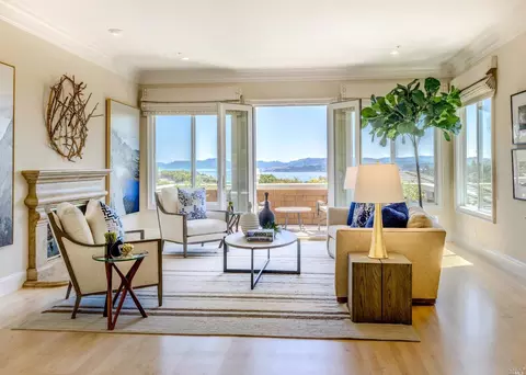 70 Inverness Dr, San Rafael, CA 94901