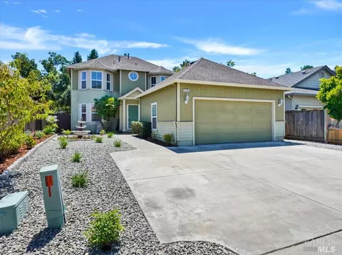 2664 Lathrop Dr, Santa Rosa, CA 95407