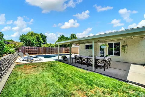1186 Devonshire Dr, Vacaville, CA 95687 photo 75