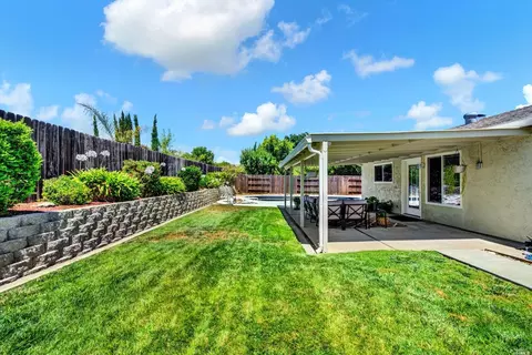 1186 Devonshire Dr, Vacaville, CA 95687 photo 72