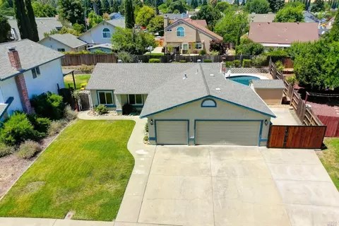 1186 Devonshire Dr, Vacaville, CA 95687 photo 3