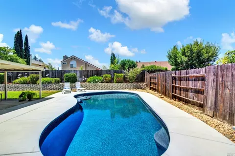 1186 Devonshire Dr, Vacaville, CA 95687 photo 81