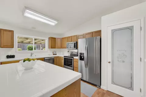 1186 Devonshire Dr, Vacaville, CA 95687 photo 40