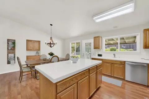 1186 Devonshire Dr, Vacaville, CA 95687 photo 33