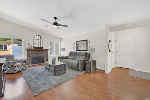 1186 Devonshire Dr, Vacaville, CA 95687 photo 22