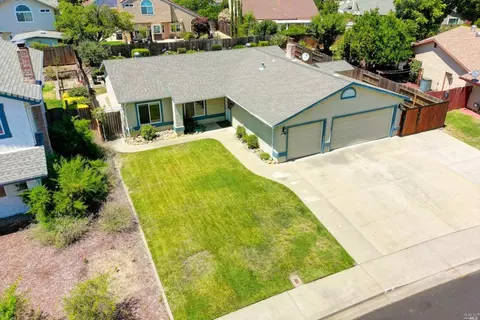 1186 Devonshire Dr, Vacaville, CA 95687 photo 4