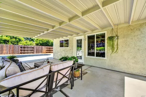 1186 Devonshire Dr, Vacaville, CA 95687 photo 68