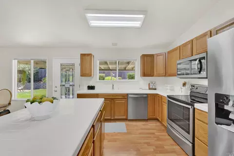 1186 Devonshire Dr, Vacaville, CA 95687 photo 32