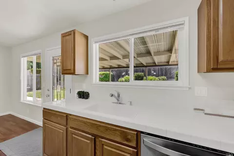 1186 Devonshire Dr, Vacaville, CA 95687 photo 38