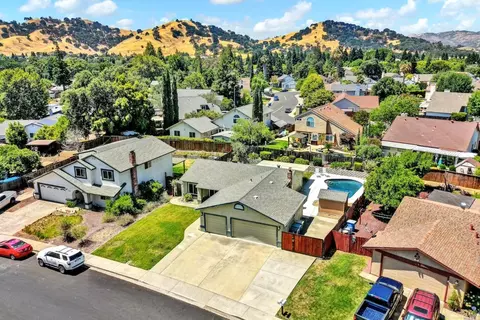 1186 Devonshire Dr, Vacaville, CA 95687 photo 7