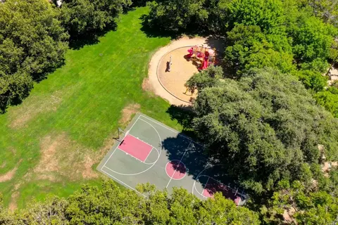 1186 Devonshire Dr, Vacaville, CA 95687 photo 88