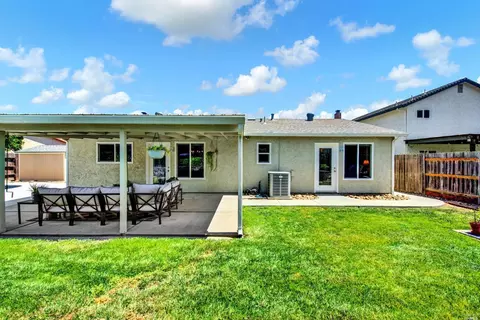 1186 Devonshire Dr, Vacaville, CA 95687 photo 74