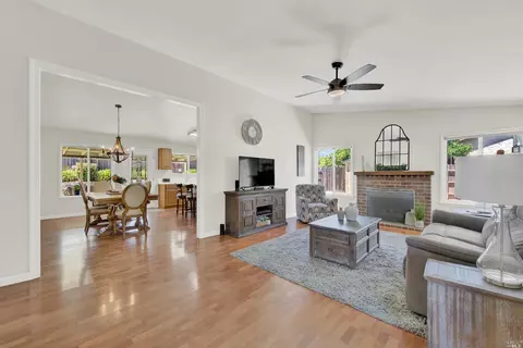 1186 Devonshire Dr, Vacaville, CA 95687 photo 20