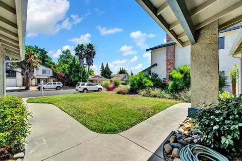 1186 Devonshire Dr, Vacaville, CA 95687 photo 17