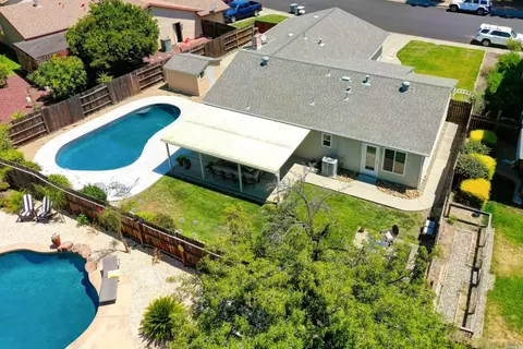 1186 Devonshire Dr, Vacaville, CA 95687 photo 63