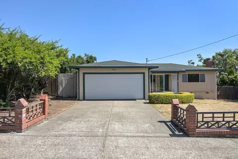27 Mariele Dr, Fairfax, CA 94930