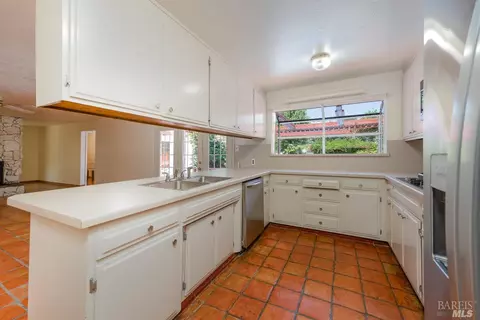 220 Gobalet Ln, Ukiah, CA 95482 photo 5
