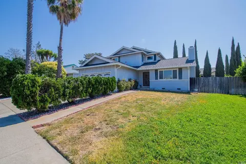 817 Emperor Dr, Suisun City, CA 94585