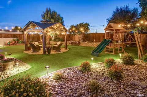 117 Skyway Dr, Vallejo, CA 94591 photo 3