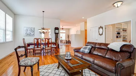 1130 Rachael Ln, Windsor, CA 95492 photo 8