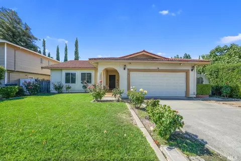 581 Lewis Ct, Fairfield, CA 94533 photo 2