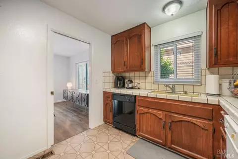 581 Lewis Ct, Fairfield, CA 94533 photo 18