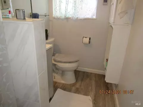 737 S Oak St, Ukiah, CA 95482 photo 3