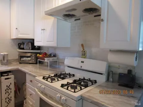737 S Oak St, Ukiah, CA 95482 photo 6
