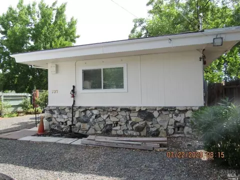 737 S Oak St, Ukiah, CA 95482