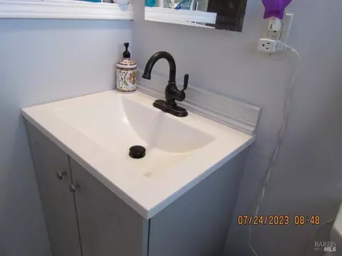 737 S Oak St, Ukiah, CA 95482 photo 4