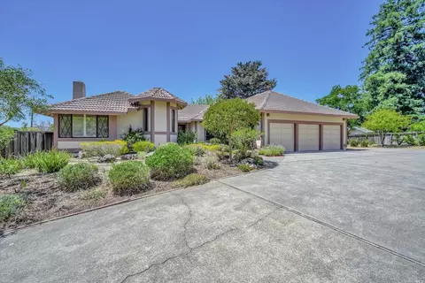 315 Sherri Ct, Petaluma, CA 94952