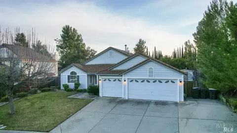 493 Palo Alto Ct, Fairfield, CA 94533