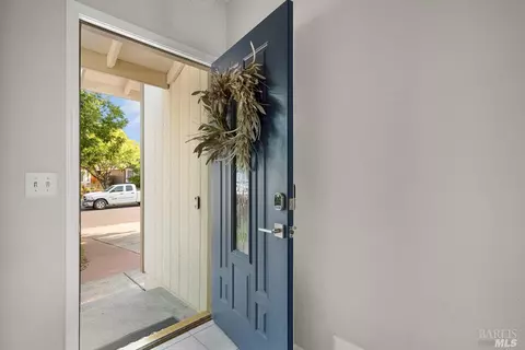 917 Bartlett Pl, Windsor, CA 95492 photo 6