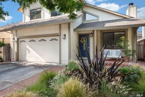 917 Bartlett Pl, Windsor, CA 95492 photo 4