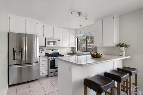 917 Bartlett Pl, Windsor, CA 95492 photo 11