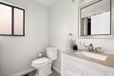 917 Bartlett Pl, Windsor, CA 95492 photo 18