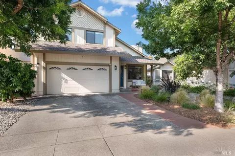 917 Bartlett Pl, Windsor, CA 95492 photo 2