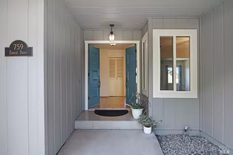 759 Ernest Dr, Sonoma, CA 95476 photo 2
