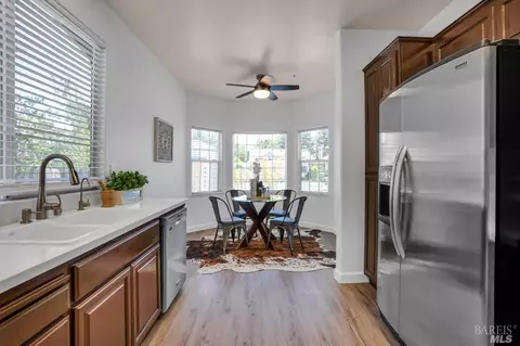 2084 Devonshire Dr, Napa, CA 94558 photo 7