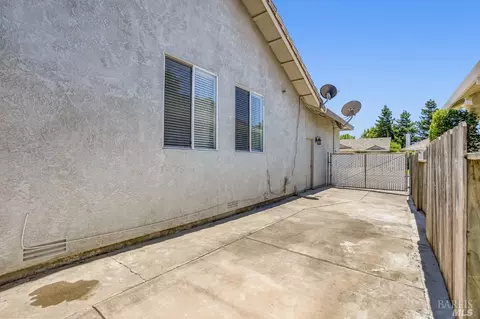 2084 Devonshire Dr, Napa, CA 94558 photo 24